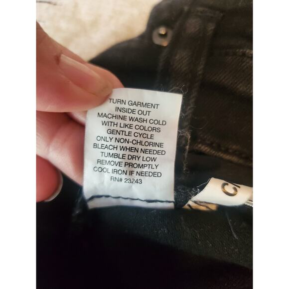 Soho Jean Shorts Size 8 EUC - Picture 3 of 5